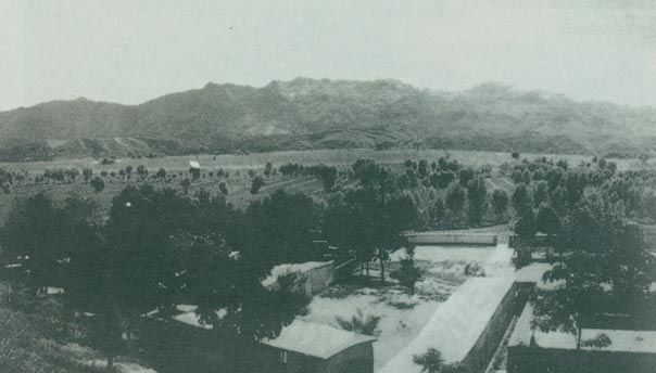 这是西柏坡。1949年1月6日至8日,毛泽东在西柏坡主持召开了中共中央政治局会议。