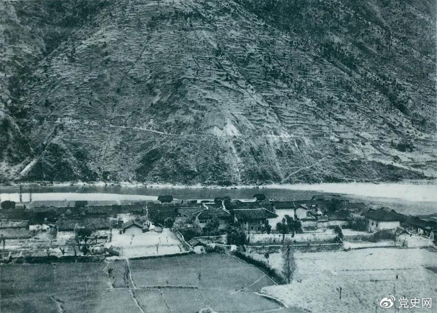 1935年5月25日,红一方面军到达大渡河南岸的安顺场。红军17名勇士靠一叶孤舟强渡大渡河,为沿大渡河左岸北上的部队打开了一条通道。图为安顺场一角。