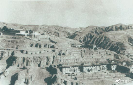 1947年12月25日至28日,中共中央在陕北米脂杨家沟召开扩大会议(十二月会议)。图为会议会址。