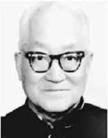 师哲
师哲(1905--1998)。翻译家、苏联问题专家。曾任中央编译局局长(1953-1957),中央书记处办公室主任,中央书记处政治秘书室主任,山东省委书记处书记等职。在中央机关工作期间,长期兼任毛泽东、周恩来、刘少 奇、朱德同志的俄文翻译,多次参加中苏两党两国间的最高层会谈。1949年主持组建中央编译局。参与《毛泽东选集》(1-3卷)俄文版的翻译,著有《在历史巨人身边》《峰与谷》等。