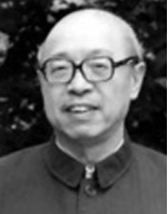 李新
李新(1918—2004)。中共党史专家。曾任中央党史研究室副主任(1980-1986),中国中共党史学会副会长,中共党史人物研究会副会长,中国现代史学会理事长等职。主编有《中国新民主主义革命时期通史》(四卷)、《中华民国史》(十三卷)、《中国新民主主义革命史》(十二卷)等。著有《中国新民主主义革命史五讲》《流逝的岁月:李新回忆录》等。