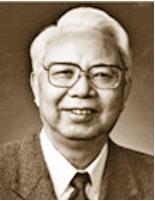 龚育之
龚育之(1929--2007)。中共党史专家。曾任中央文献研究室副主任(1980-1988),中央党史研究室常务副主任(1995-1999),中国中共党史学会会长,中央宣传部副部长,中央党校副校长,第九届全国政协常委等职。参与主持《毛泽东著作选读》《建国以来毛泽东文稿》(十三册)《邓小平文选(1975--1982)》《邓小平文选》(第三卷)等编辑工作,参加撰写《中国共产党的七十年》,参与起草《关于建国以来党的若干历史问题的决议》、党的十二大至十六大报告。著有《在历史转折中》《从毛泽东到邓小平》《龚育之论中共党史》《党史札记》《党史札记二集》等。