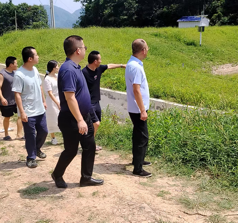 市委党史研究室开展四方台村乡村振兴工作调研