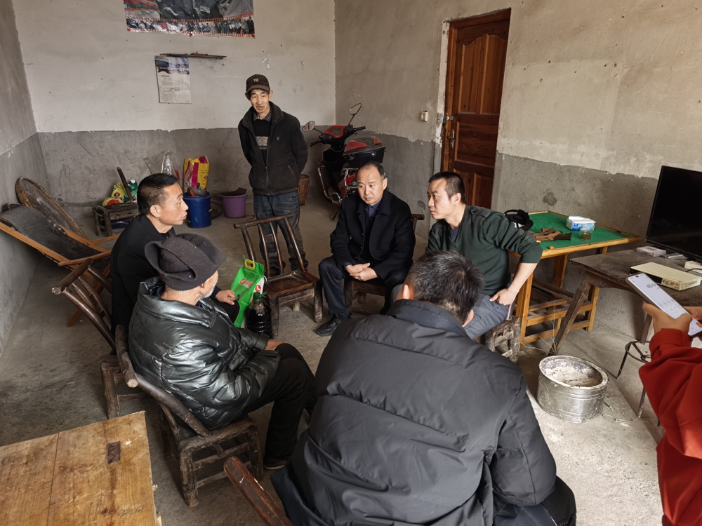 市委党史研究室赴四方台村调研乡村振兴工作