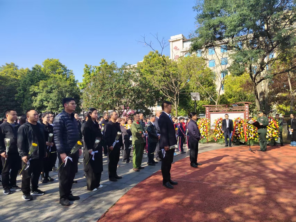 鼎城区开展“追寻·2026·清明祭英烈”活动